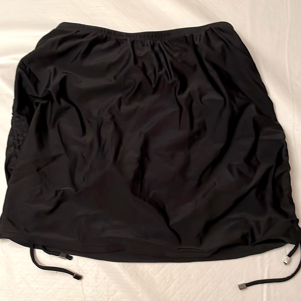 Peter Nygard Size 10/30 black skirted bikini with ties.